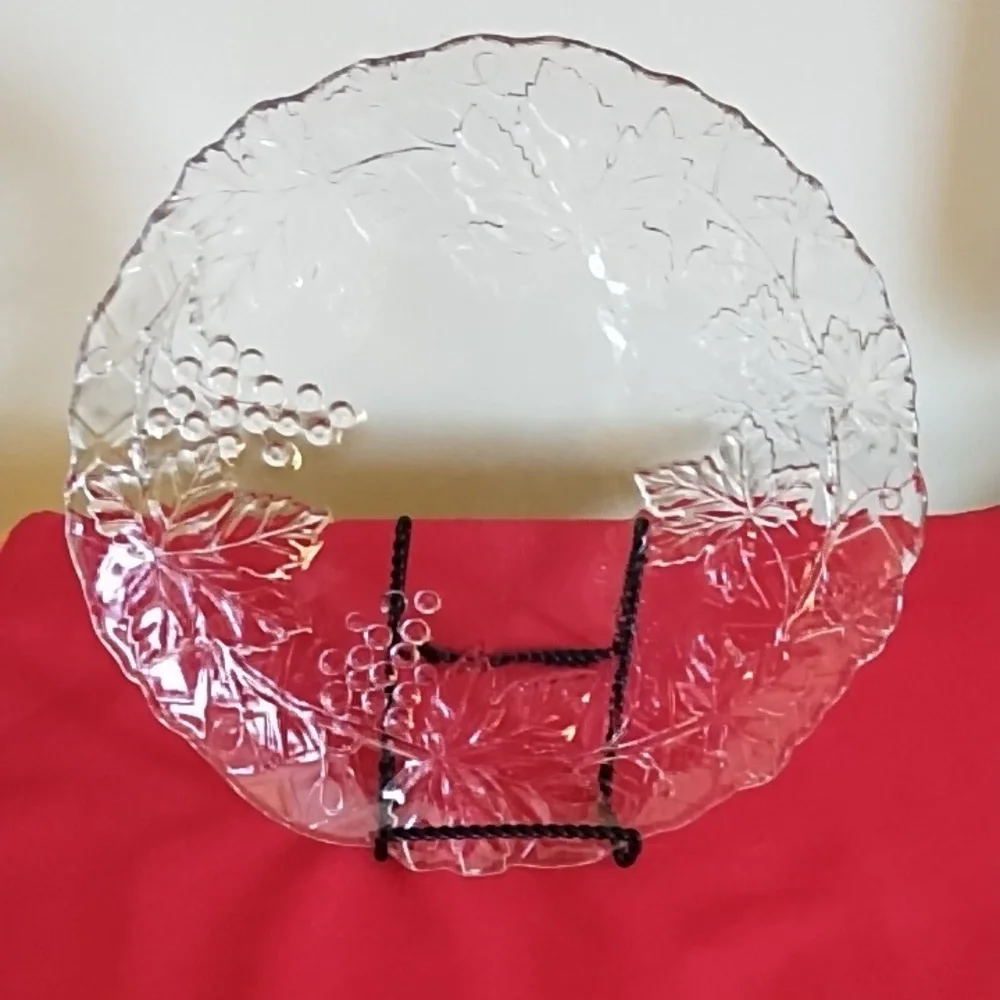 4 CLEAR PRESSED GLASS PLATES BYl CRISTAL D'ARQUES, & BRANDED BY ARCOROC  MALLORY